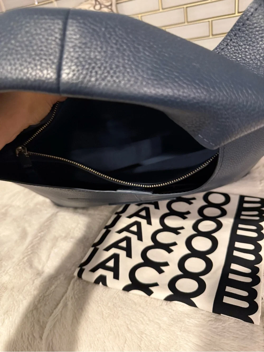 Marc Jacobs The Sack Bag in Blue Sea (Navy)